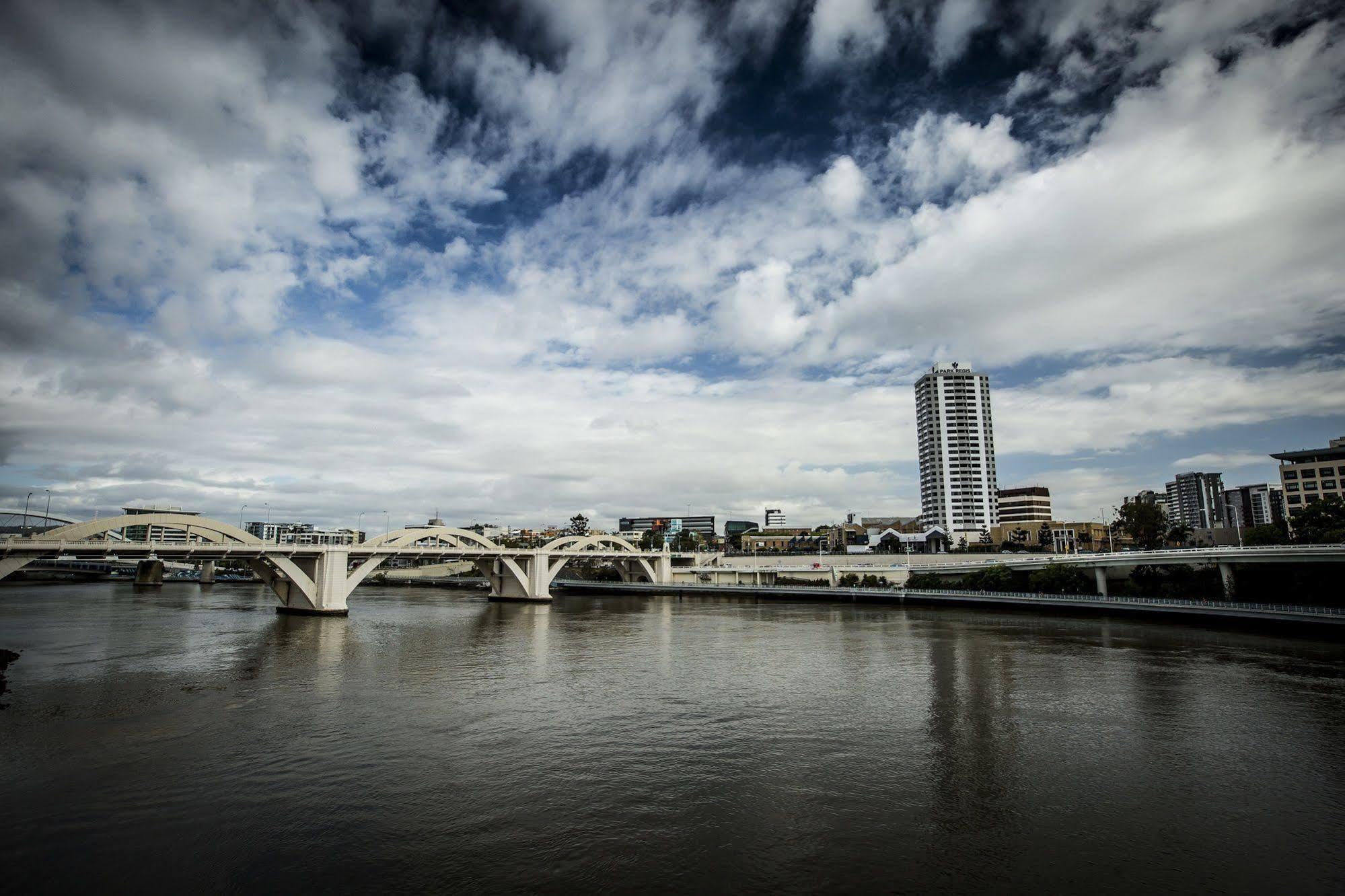 Park Regis North Quay Aparthotel Brisbane Exterior photo